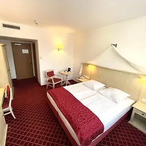 **** Otel Chateau Kurfuerstendamm Almanya