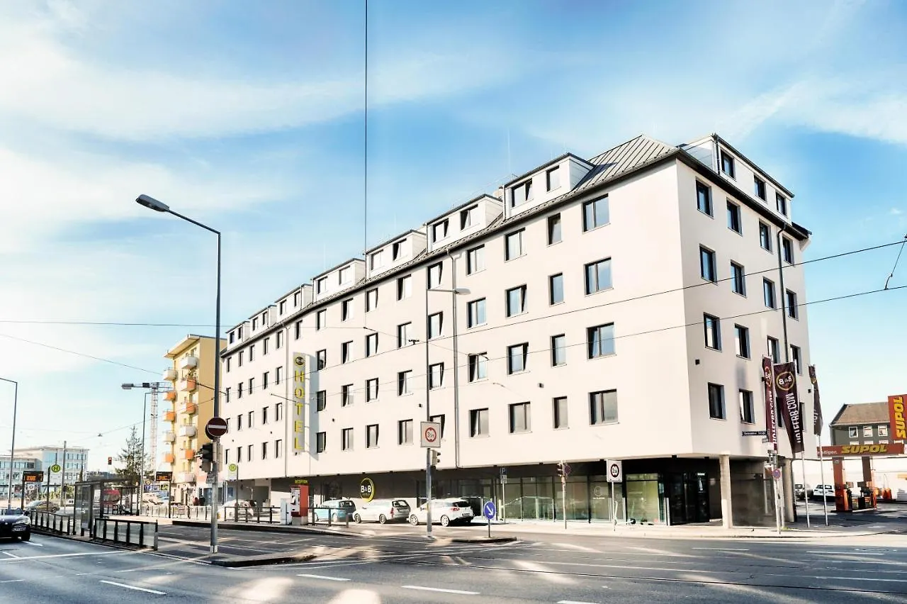 B&B Hotel Nuernberg-Plaerrer
