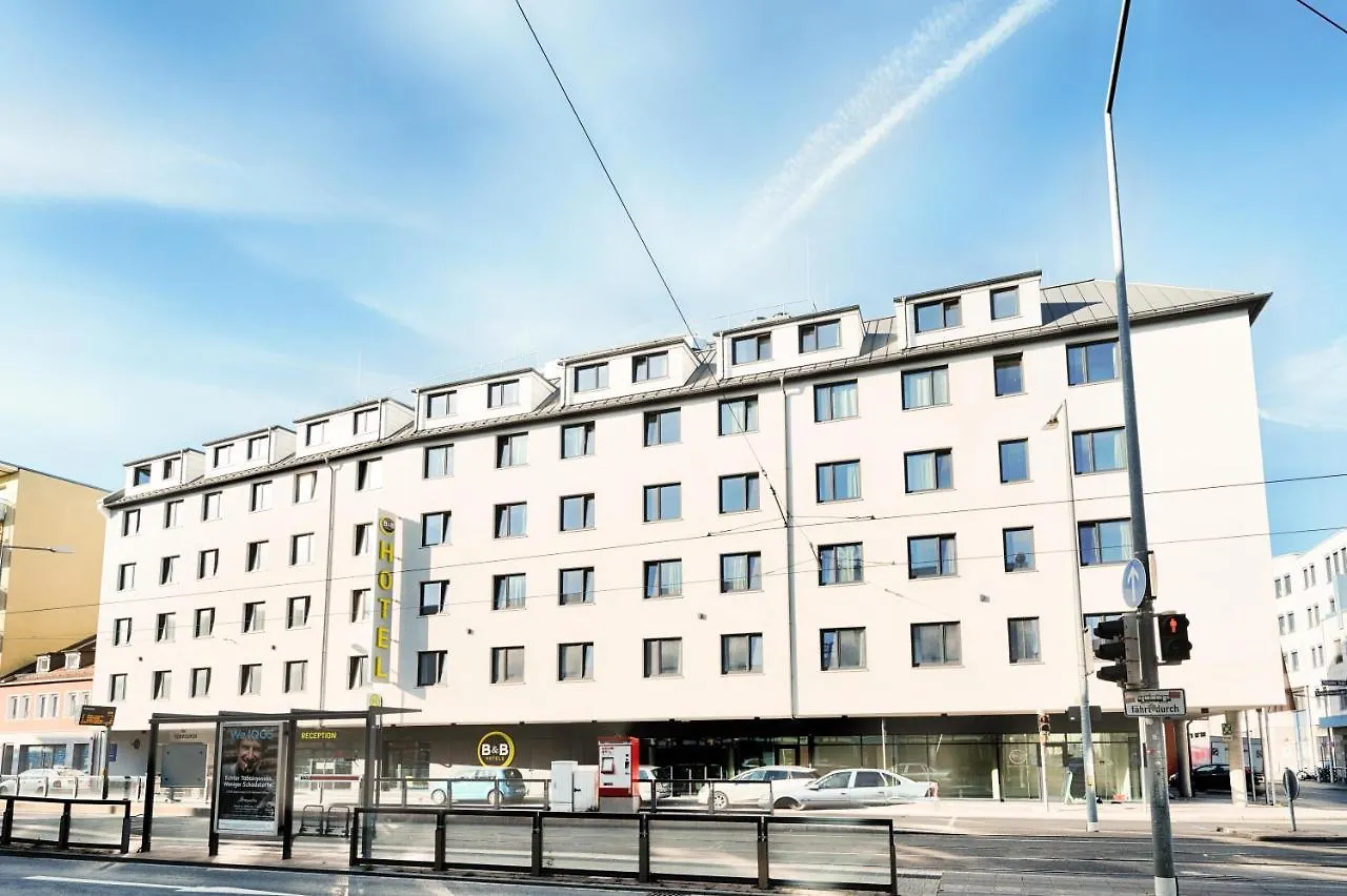 B&B Hotel Nuernberg-Plaerrer